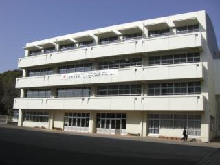 中学棟