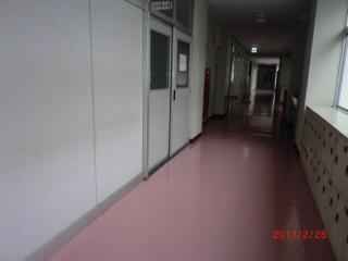 芝浦工業大学柏中高高校棟１階