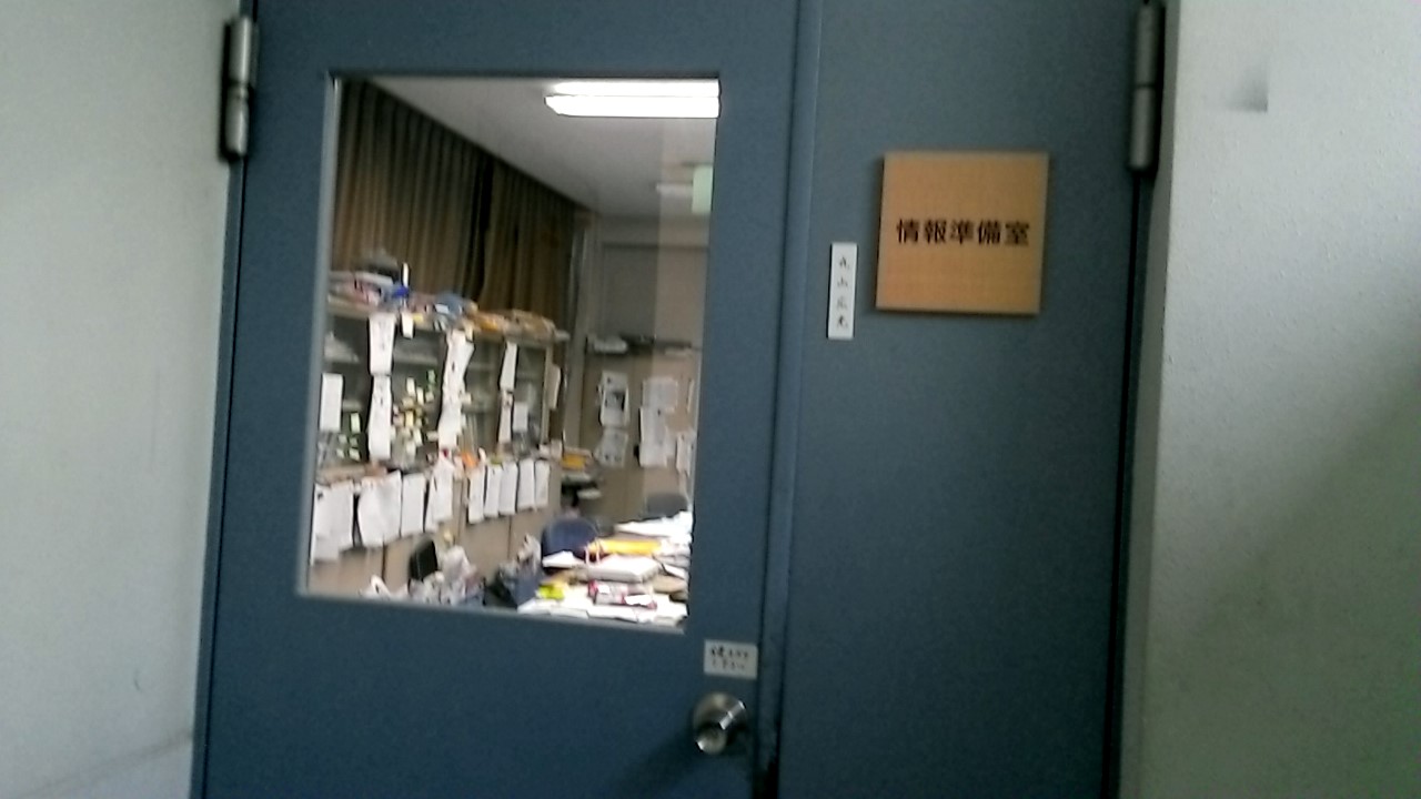 写真�A