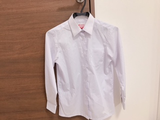 冬服のシャツ