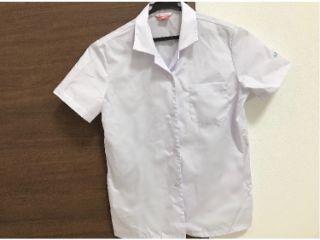 冬服のシャツ